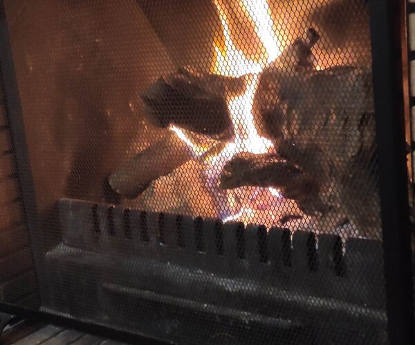 Chimenea encendida